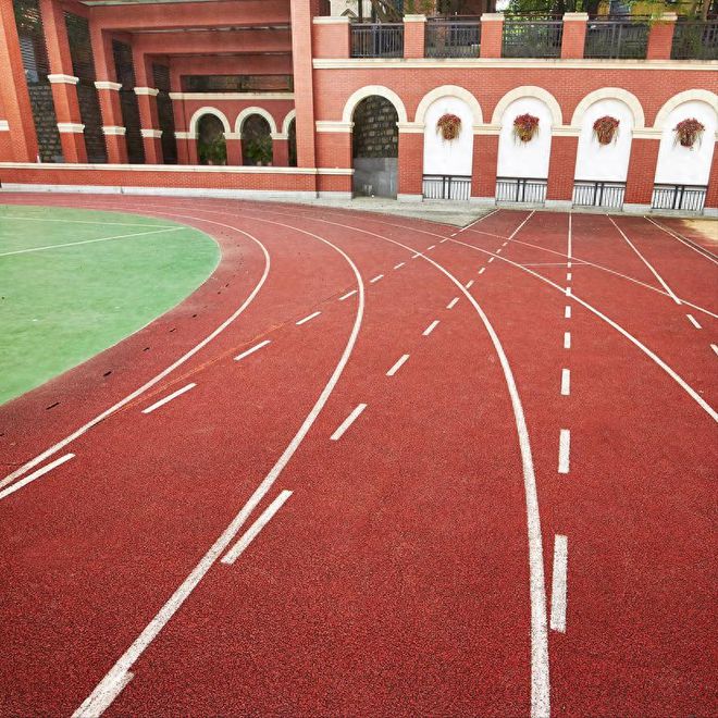 中小学塑胶跑道：优质运动场地的首选(图1)